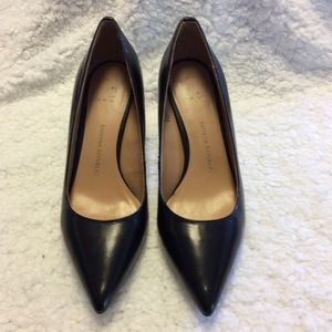 BANANA REPUBLIC Black Pumps. 3 inch heel